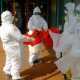 Уганда пытается совладать со вспышкой лихорадки Эбола